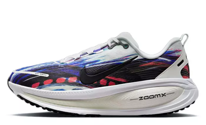 Nike Vomero 18 SE Light Trails