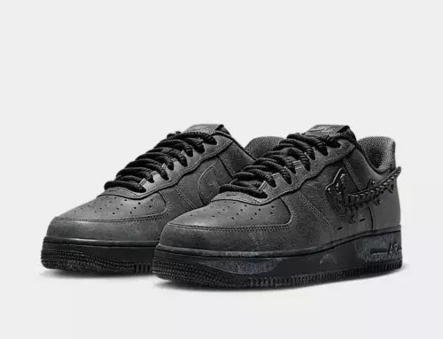 La Nike Air Force 1 Low s’offre un look de métallurgie avec le coloris « Medium Ash/Anthracite-Black »