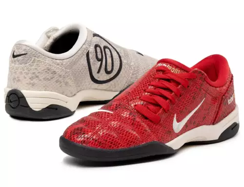 La Nike Total 90 III adopte deux nouveaux looks en peau de serpent