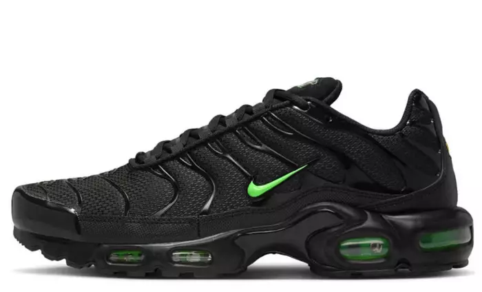 Nike TN Air Max Plus Black Green Strike