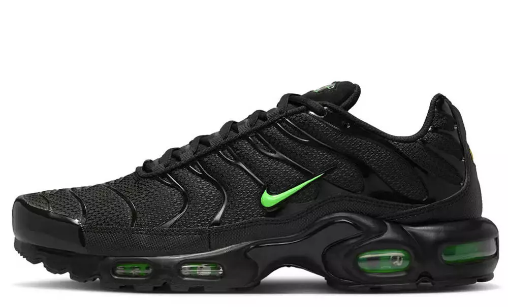 Nike TN Air Max Plus Black Green Strike