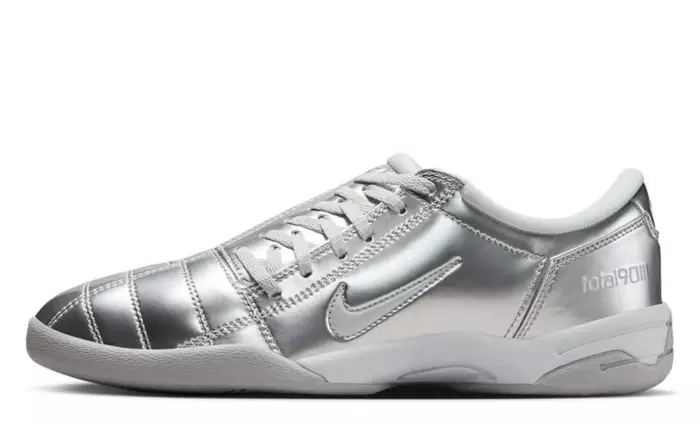 Nike Total 90 Metallic Platinum